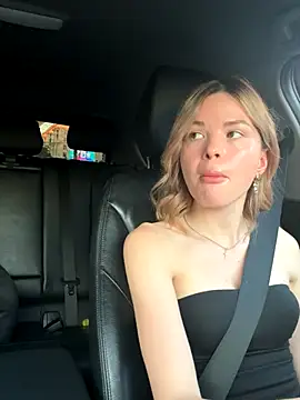 SMELLSEX online show from September 8, 2025, 4:17 pm