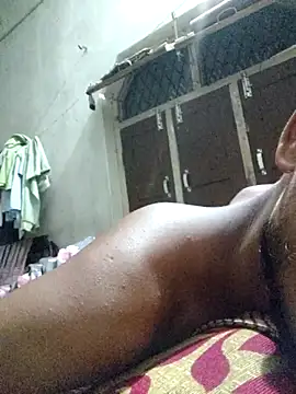 yours boyyy online show from September 18, 2025, 4:53 pm