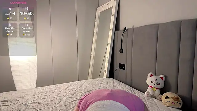 RileyVice online show from October 26, 2025, 7:47 am