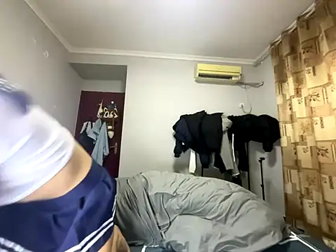 Snapshot of jingjing005 chatting on December 23, 2025, 9:29 am jingjing005 online show from December 23, 2025, 9:29 am