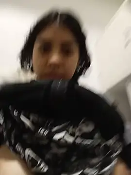 Snapshot of Syndel23 chatting on September 13, 2025, 9:47 pm Syndel23 online show from September 13, 2025, 9:47 pm