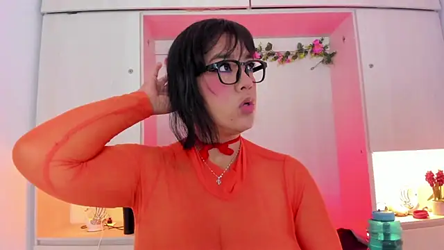 Snapshot of VickyRuiz_ chatting on February 15, 2026, 1:20 pm VickyRuiz online show from February 15, 2026, 1:20 pm