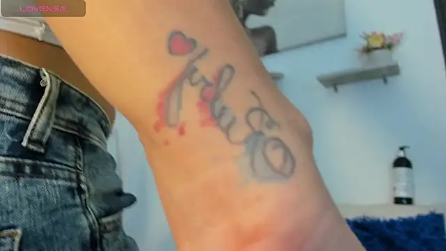 Gabrielaa Miller  online show from September 17, 2025, 8:21 pm