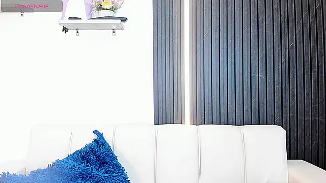 Gabrielaa Miller  online show from October 4, 2025, 7:23 pm