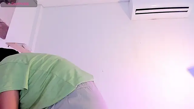 Gabrielaa Miller  online show from November 20, 2025, 7:46 pm