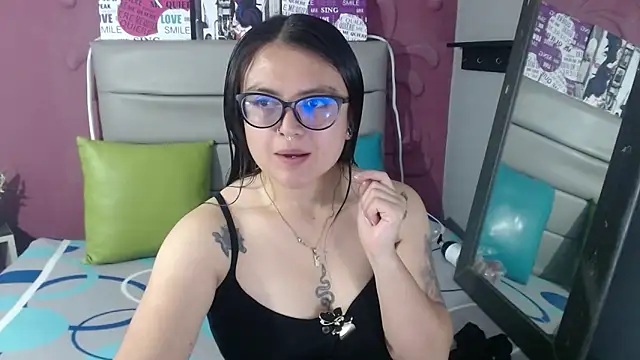 Snapshot of Cailing_Zu chatting on September 14, 2025, 7:24 pm Cailing Zu online show from September 14, 2025, 7:24 pm