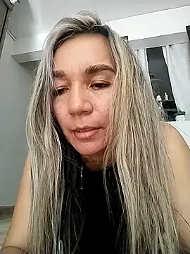 Snapshot of Ms_lunaRose chatting on September 23, 2025, 8:23 pm Ms lunaRose online show from September 23, 2025, 8:23 pm