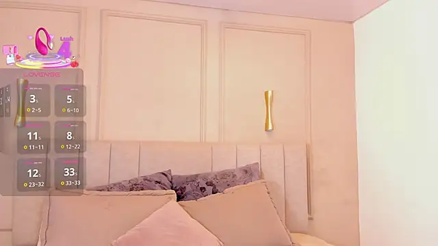 victoria bourne online show from November 9, 2025, 12:14 pm