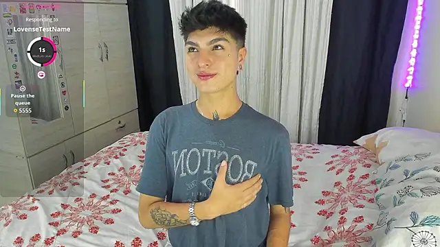 Snapshot of Dark_luckyyy chatting on February 5, 2026, 9:08 pm Dark luckyyy online show from February 5, 2026, 9:08 pm