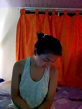 Nezuko-uWux online show from October 17, 2025, 5:43 am