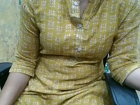 Snapshot of Roshani_hoty chatting on March 19, 2026, 1:15 pm Roshani hoty online show from March 19, 2026, 1:15 pm
