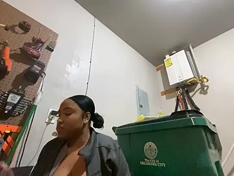 princesslivv online show from November 13, 2025, 2:10 am