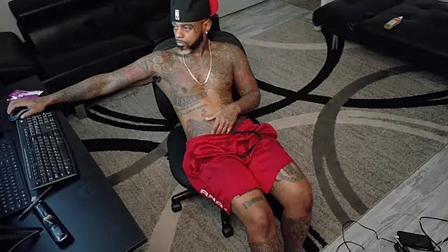 SLANGONDEMHOES online show from October 17, 2025, 5:21 am