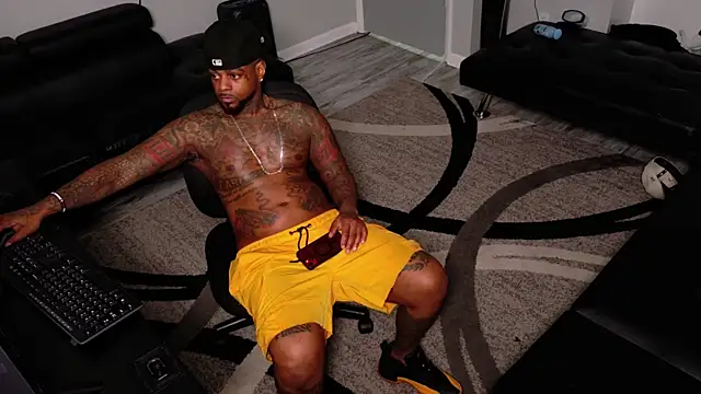 SLANGONDEMHOES online show from March 19, 2026, 7:18 pm