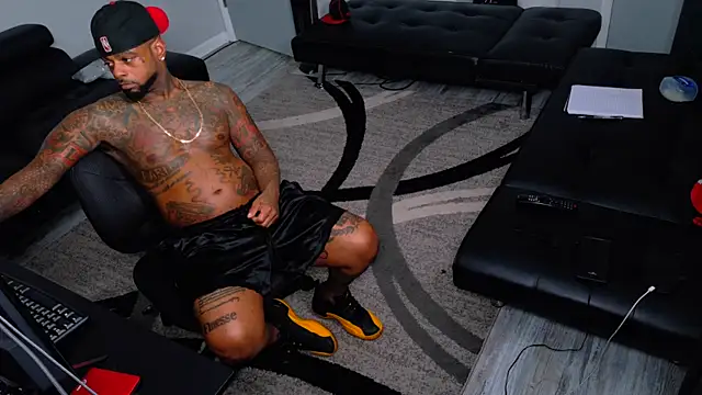 SLANGONDEMHOES online show from April 7, 2026, 11:15 pm