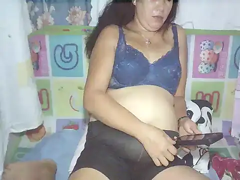 sweet candiceee online show from November 1, 2025, 9:06 pm