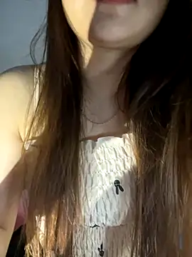 Hinne07 online show from September 24, 2025, 3:37 pm