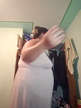 Snapshot of curvy_diva_ chatting on February 2, 2026, 11:36 pm curvy diva online show from February 2, 2026, 11:36 pm