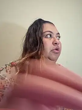 Snapshot of curvy_diva_ chatting on February 6, 2026, 11:13 am curvy diva online show from February 6, 2026, 11:13 am