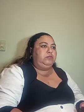 Snapshot of curvy_diva_ chatting on February 7, 2026, 2:26 am curvy diva online show from February 7, 2026, 2:26 am