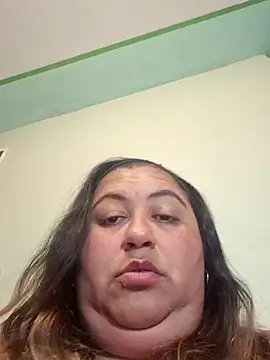 Snapshot of curvy_diva_ chatting on February 12, 2026, 2:28 am curvy diva online show from February 12, 2026, 2:28 am