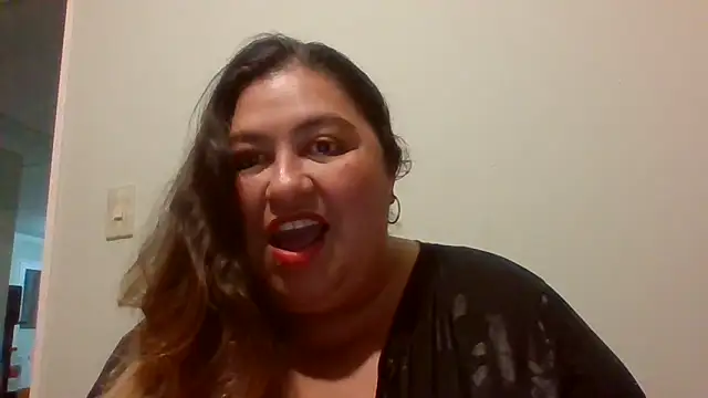Snapshot of curvy_diva_ chatting on February 15, 2026, 2:19 am curvy diva online show from February 15, 2026, 2:19 am