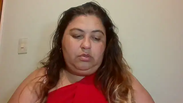 Snapshot of curvy_diva_ chatting on February 17, 2026, 12:29 am curvy diva online show from February 17, 2026, 12:29 am