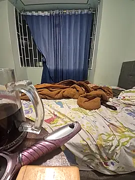 Snapshot of curvy_diva_ chatting on February 18, 2026, 2:07 am curvy diva online show from February 18, 2026, 2:07 am