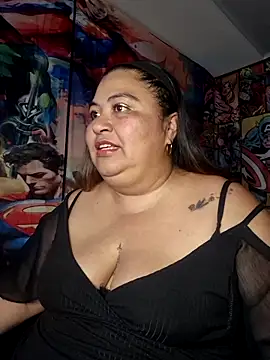 Snapshot of curvy_diva_ chatting on February 19, 2026, 9:38 am curvy diva online show from February 19, 2026, 9:38 am