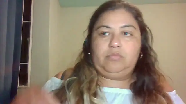 Snapshot of curvy_diva_ chatting on February 23, 2026, 1:47 am curvy diva online show from February 23, 2026, 1:47 am