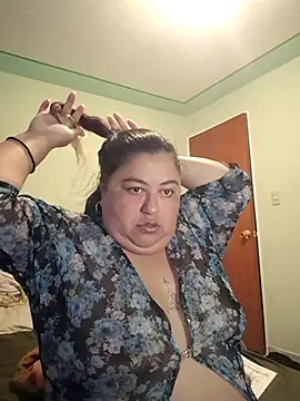 Snapshot of curvy_diva_ chatting on February 24, 2026, 11:30 am curvy diva online show from February 24, 2026, 11:30 am