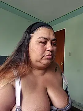 Snapshot of curvy_diva_ chatting on February 28, 2026, 7:48 pm curvy diva online show from February 28, 2026, 7:48 pm