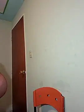 Snapshot of curvy_diva_ chatting on March 27, 2026, 9:53 am curvy diva online show from March 27, 2026, 9:53 am