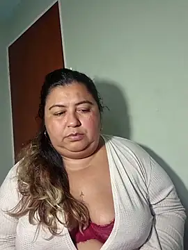 Snapshot of curvy_diva_ chatting on March 31, 2026, 9:59 pm curvy diva online show from March 31, 2026, 9:59 pm