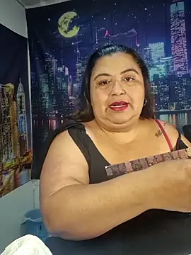 Snapshot of curvy_diva_ chatting on April 5, 2026, 8:55 am curvy diva online show from April 5, 2026, 8:55 am