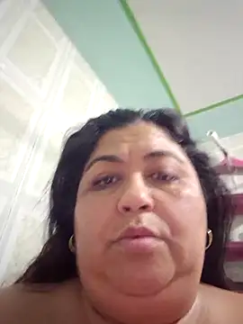 Snapshot of curvy_diva_ chatting on April 6, 2026, 8:59 am curvy diva online show from April 6, 2026, 8:59 am