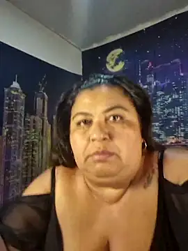 Snapshot of curvy_diva_ chatting on April 11, 2026, 10:19 am curvy diva online show from April 11, 2026, 10:19 am