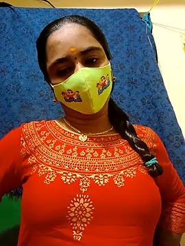 mini-queen online show from February 10, 2026, 6:56 pm