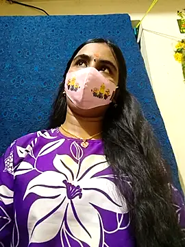 mini-queen online show from March 12, 2026, 6:03 pm