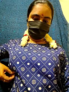 mini-queen online show from April 12, 2026, 4:01 pm