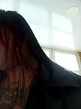 snow belle online show from October 1, 2025, 7:42 pm