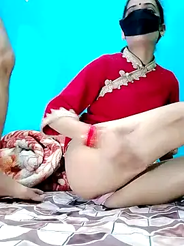 Pahadi couple online show from November 5, 2025, 6:24 am