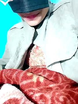 Pahadi couple online show from November 11, 2025, 5:35 pm