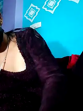 Pahadi couple online show from December 21, 2025, 5:53 pm