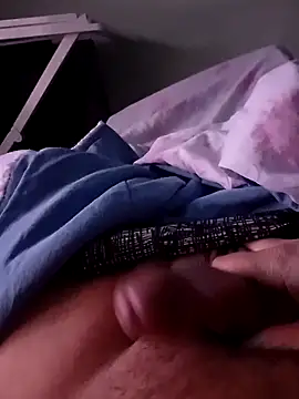 Snapshot of Revilo30 chatting on February 20, 2026, 1:44 pm Revilo30 online show from February 20, 2026, 1:44 pm