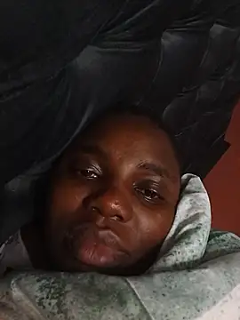 Snapshot of TheSpiceyQueen chatting on February 17, 2026, 5:48 am TheSpiceyQueen online show from February 17, 2026, 5:48 am