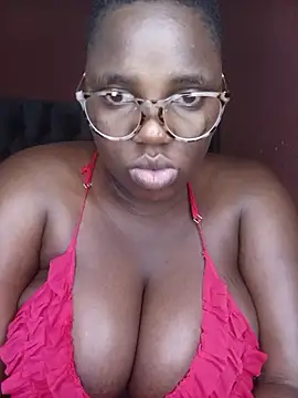 Snapshot of TheSpiceyQueen chatting on February 18, 2026, 7:37 am TheSpiceyQueen online show from February 18, 2026, 7:37 am