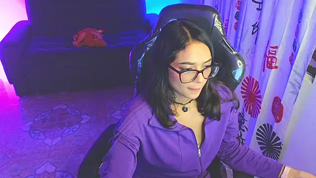 Snapshot of Gia_flame_ chatting on September 19, 2025, 3:19 am Gia flame online show from September 19, 2025, 3:19 am