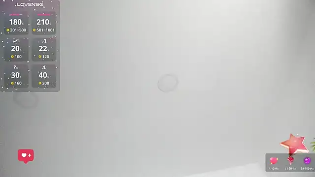 Snapshot of Emilywillis8 chatting on October 12, 2025, 1:21 pm Emilywillis8 online show from October 12, 2025, 1:21 pm