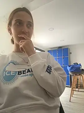 Snapshot of Emilywillis8 chatting on October 18, 2025, 1:12 pm Emilywillis8 online show from October 18, 2025, 1:12 pm